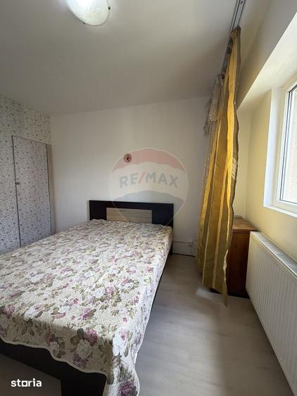 Apartament cu 3 camere decomandat în Bordei