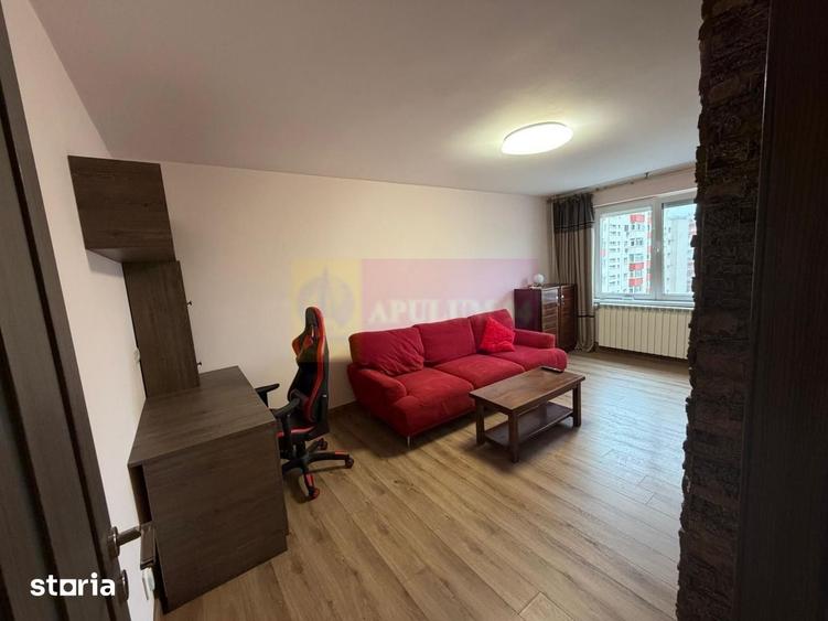 Apartament cu 3 camere decomandat, mobilat în Berceni