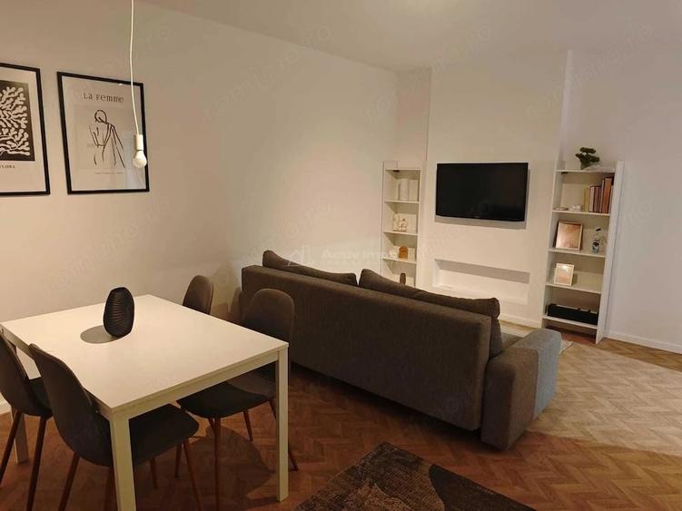 Apartament cu 3 camere semidecomandat în Brâncoveanu