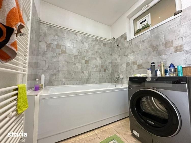 Casă cu 4 camere cu Teren 1660 Mp în Vulcan