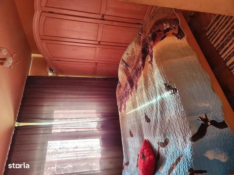 Apartament cu 2 camere,decomandat, elaj 1 , str. Brandusa , Micro 16. - 4