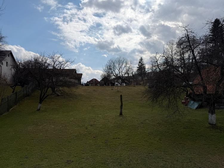 Teren Construcții intravilan de 1020 mp, în Bran