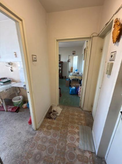 Apartament cu 3 camere semidecomandat în Andrei Mureșanu