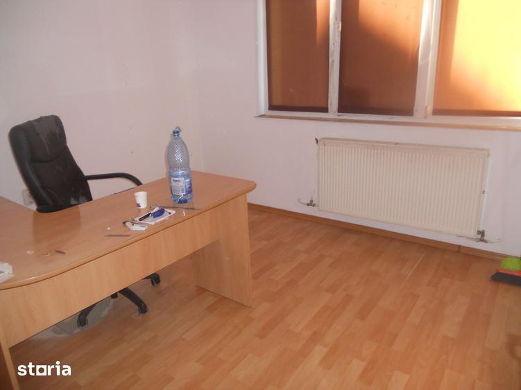 Spațiu comercial, de 50 mp, în Central