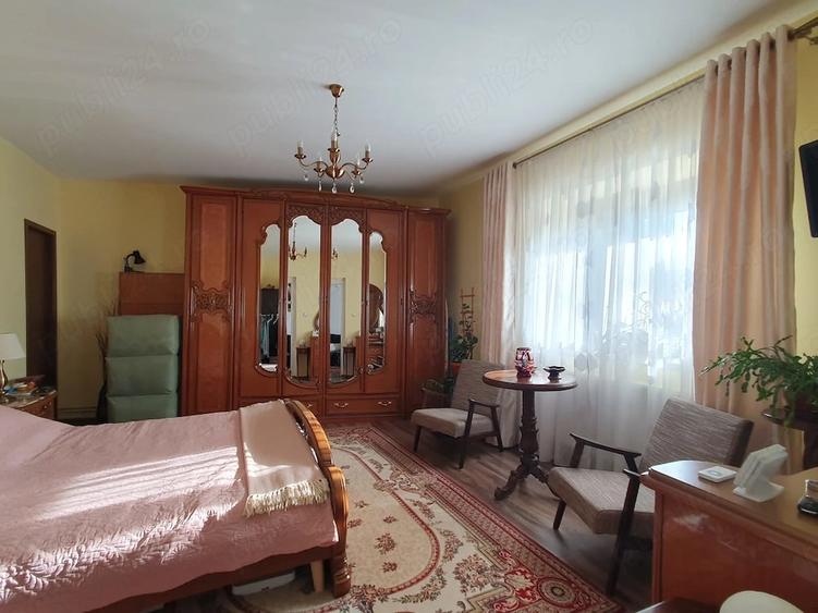 Casă cu 2 camere cu Teren 212 Mp în Boul Roșu
