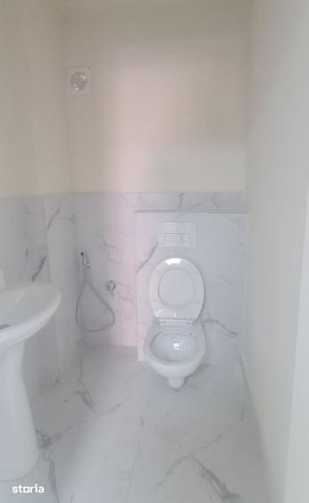 Spațiu comercial, de 220 mp, în Răcădău