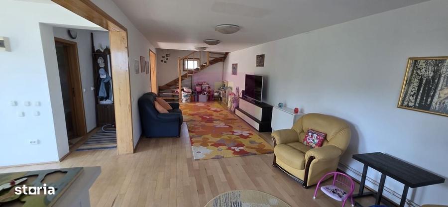 Vila de vanzare cu 4 camere in Breaza - 9