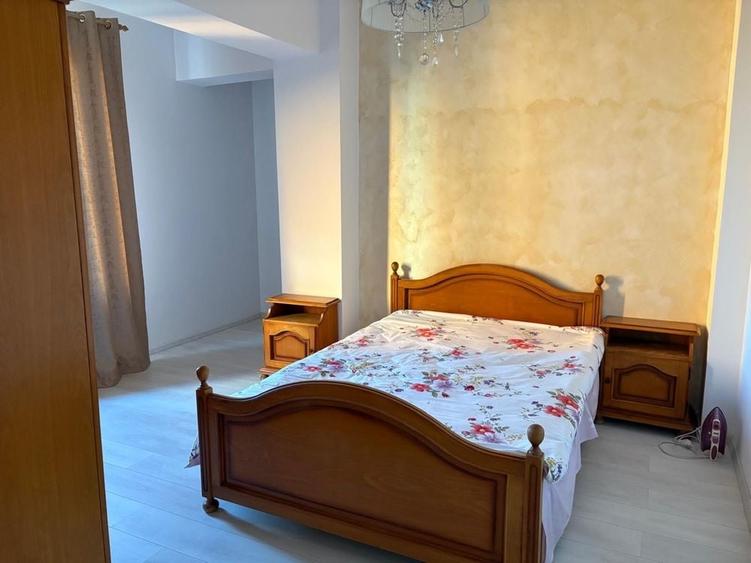 Apartament cu 2 camere decomandat în Berceni
