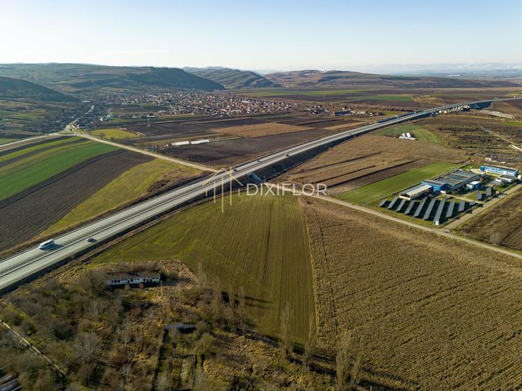 Teren Construcții intravilan de 92161 mp, în Periferie