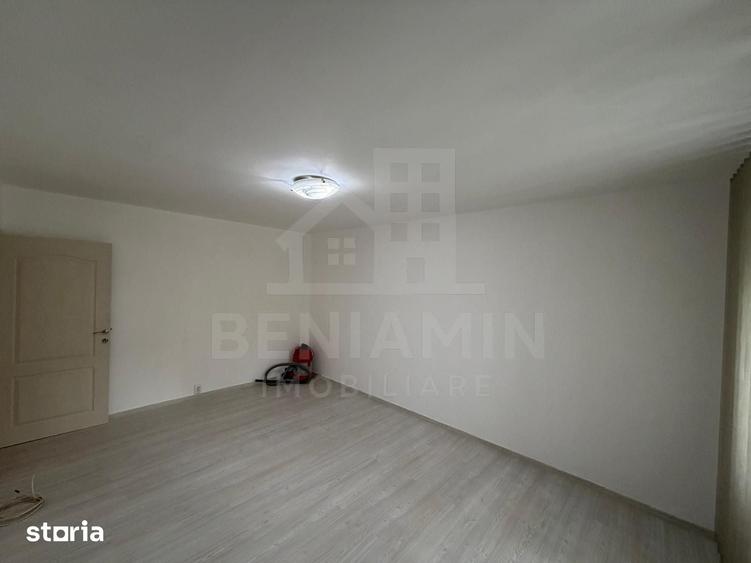 Apartament cu 2 camere decomandat în Sărari