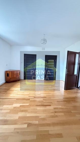 Casă cu 3 camere cu Teren 400 Mp în Săsar