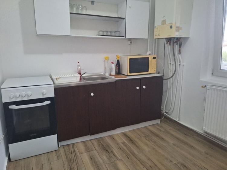 Apartament cu 2 camere decomandat în Turcinești