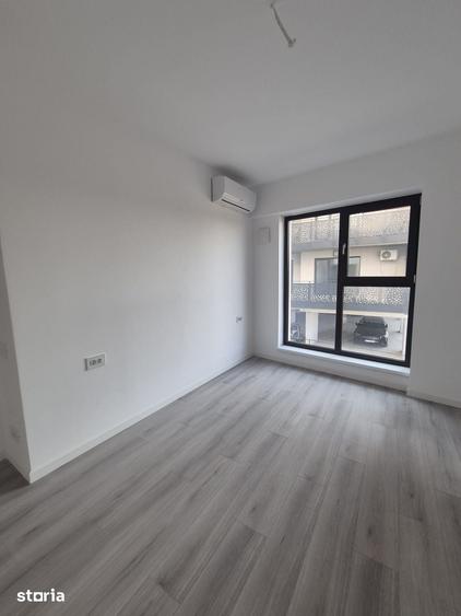 Apartament cu 3 camere în Theodor Pallady