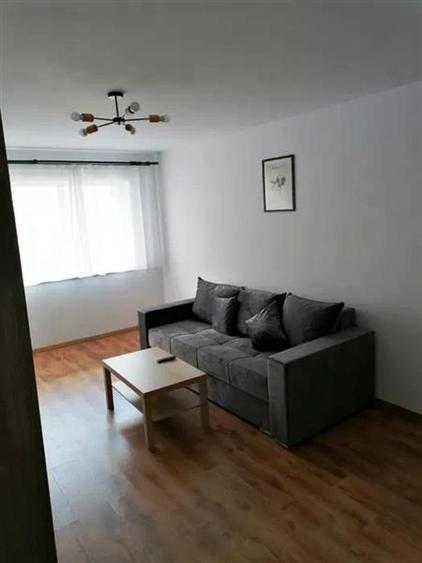 Apartament cu 2 camere decomandat, mobilat în Sânpetru