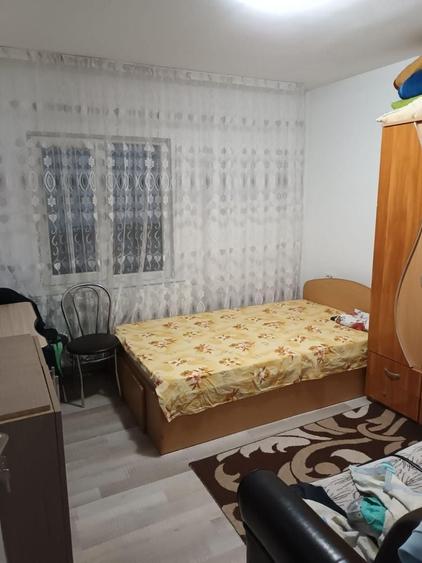 Casă cu 4 camere în Golești