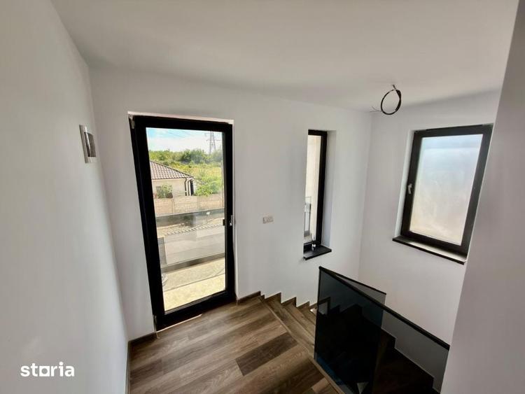 Casă cu 4 camere cu Teren 340 Mp în Malu Mare