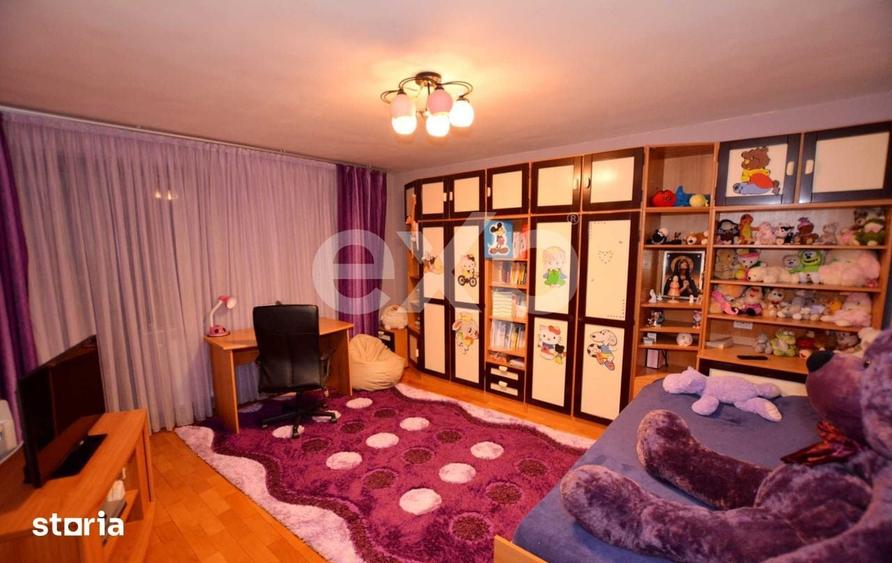 Casă cu 7 camere cu Teren 690 Mp în Găvana