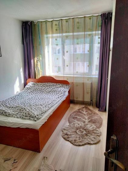 Apartament cu 3 camere semidecomandat în Central