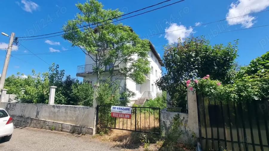 Casă cu 6 camere în Central