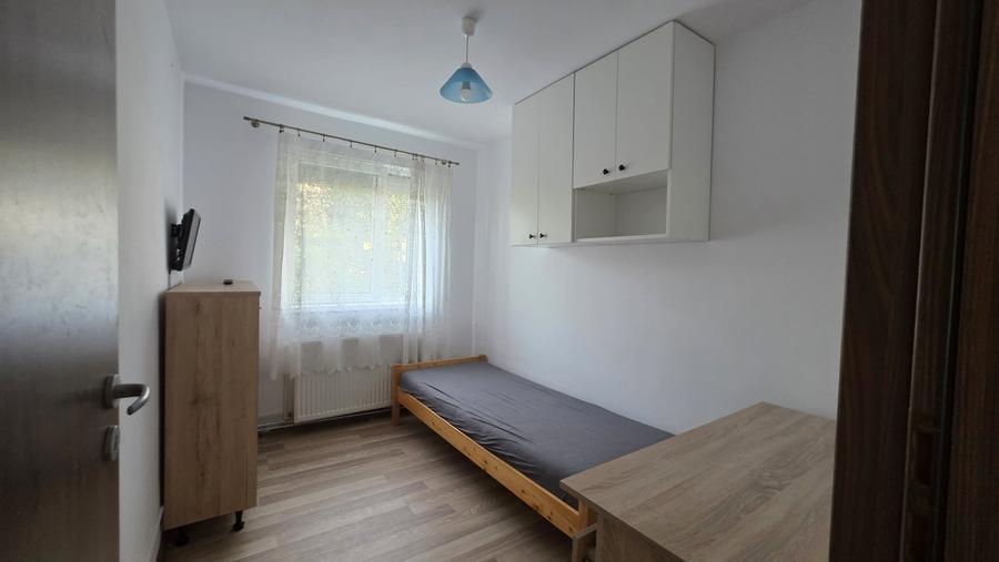 Apartament cu 3 camere semidecomandat, mobilat în Iosefin