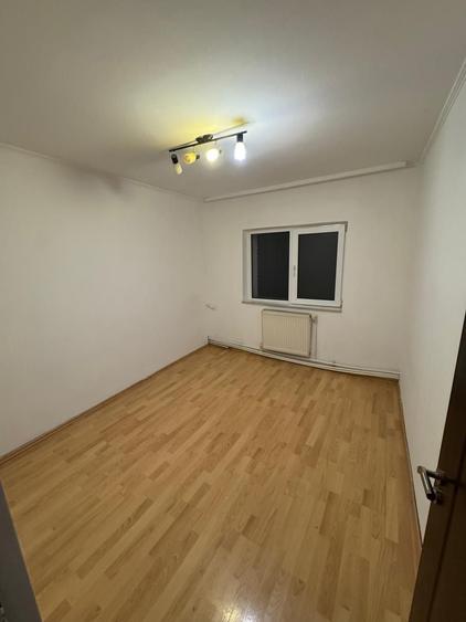 Vand apartament cu 4 camere zona Obcini - 3