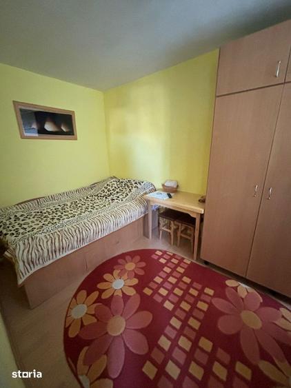 Apartament cu 4 camere în Podu Roș