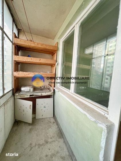 Apartament cu 3 camere decomandat în Est