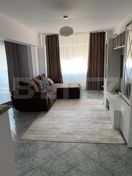 Apartament cu 3 camere decomandat, mobilat în Soarelui