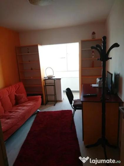 Apartament cu 3 camere decomandat, mobilat în George Enescu