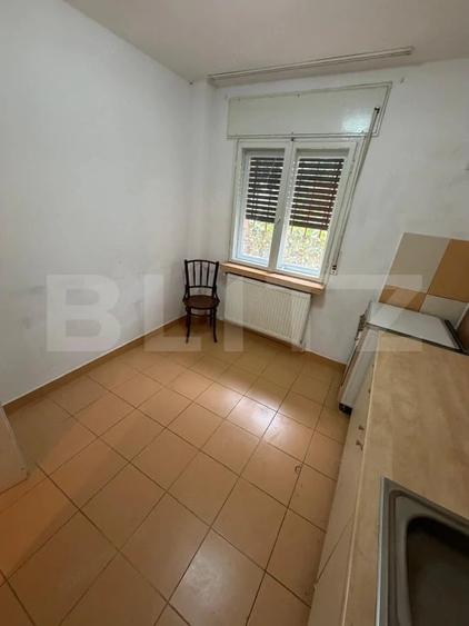 Apartament cu 2 camere decomandat în Calea București
