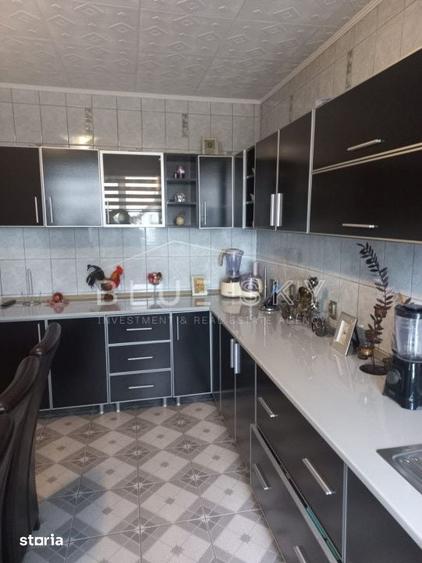 Casă cu 8 camere cu Teren 330 Mp în Eforie