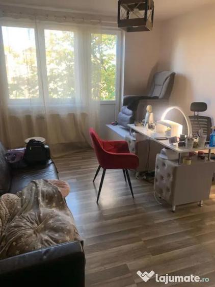 Apartament cu 2 camere decomandat, mobilat în Calea București