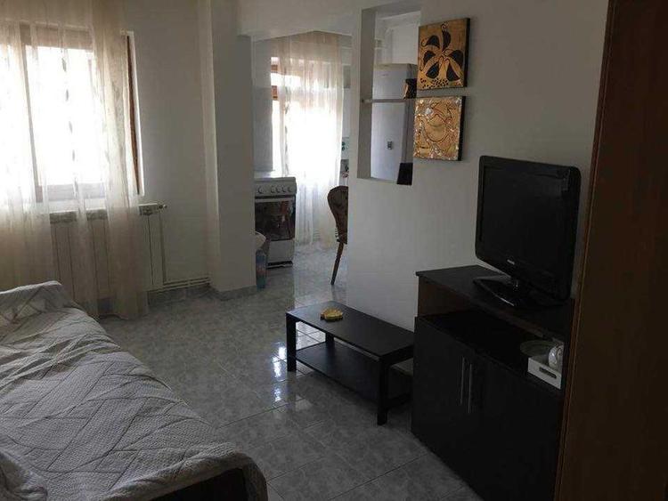 Apartament cu 3 camere decomandat în Independenței