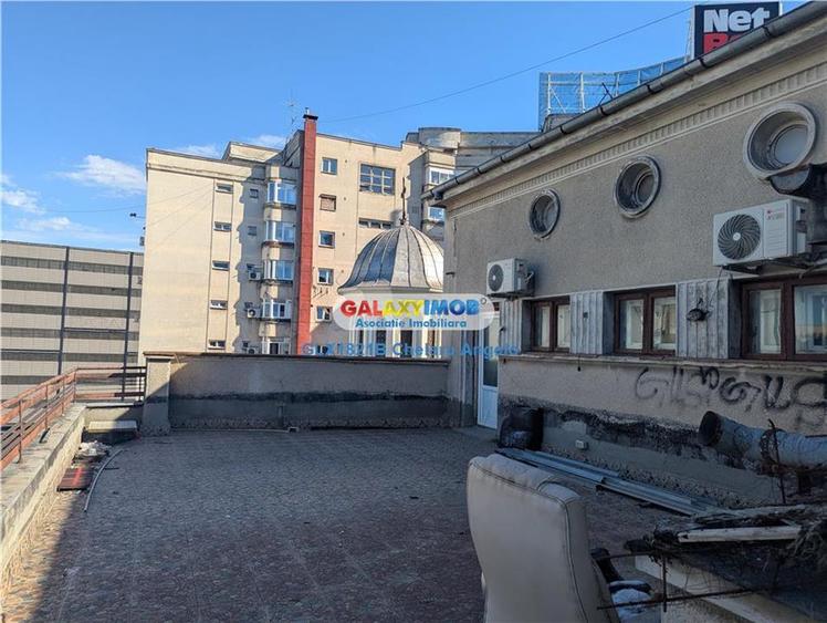 Apartament cu 7 camere decomandat în Unirii