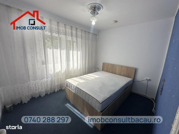 Apartament cu 3 camere semidecomandat în Mioriței