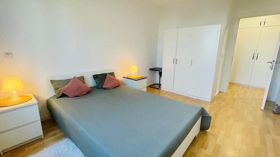 Apartament cu 2 camere semidecomandat, mobilat în Central
