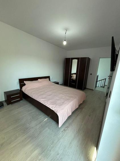 Casă cu 4 camere cu Teren 440 Mp în Breazu