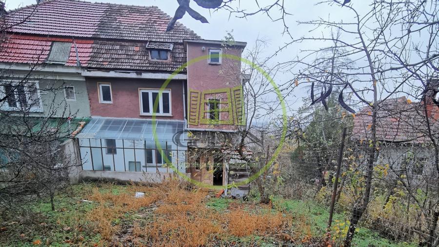 Duplex cu 6 camere cu Teren 330 Mp în Iorga