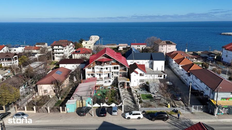 Spațiu comercial, de 1,000 mp, în Limanu