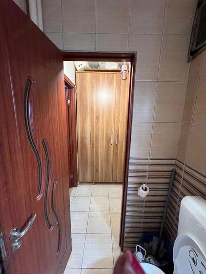 Inchiriere garsoniera parter P+10, zona metriu Titan - 7