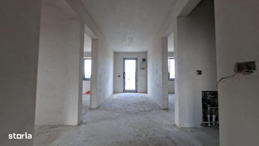 Casă cu 4 camere în Albota