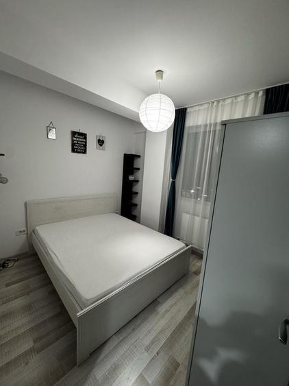 Apartament cu 2 camere semidecomandat în Roșu