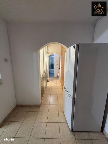 Apartament cu 3 camere decomandat, mobilat în Ostroveni