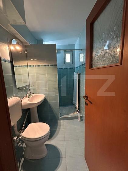 Apartament cu 2 camere semidecomandat, mobilat în Semicentral