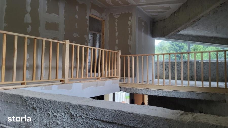 Casă cu 5 camere cu Teren 250 Mp în Măneciu