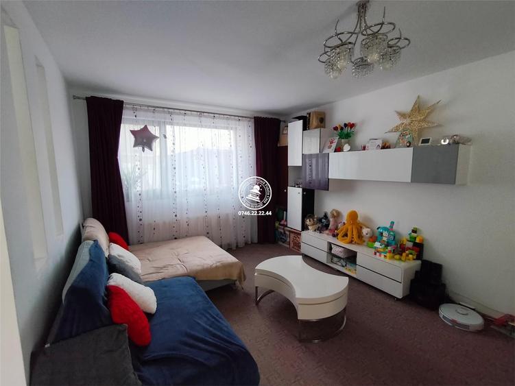 Casă cu 4 camere cu Teren 200 Mp în Rediu
