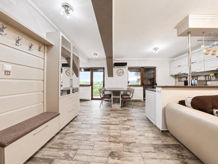 Apartament cu 3 camere decomandat, mobilat în Gherăiești