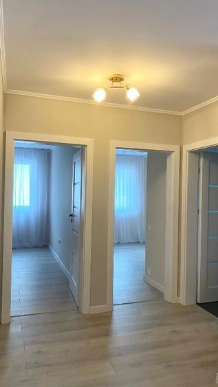 Apartament cu 3 camere semidecomandat în Florești