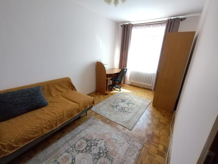 Apartament cu 4 camere, mobilat în Hipodrom 2