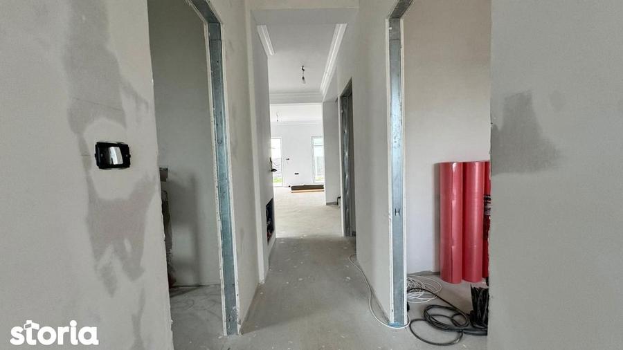 Casă cu 5 camere cu Teren 500 Mp în Șag